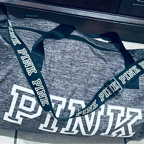 Victoria's Secret PINK Large Weekender Duffle Sport Gym Bag Gray - Picture 1 of 3